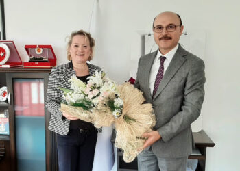 Genel Başkan Talip Geylan, Kadın Hareketi Derneği Genel Başkanı Mine Bayram’ı Ziyaret Etti.