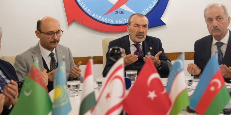 IRAK TÜRKMENLERİ EĞİTİM PROJESİ: GELECEĞE KÖPRÜ, TÜRKLÜĞE HİZMET