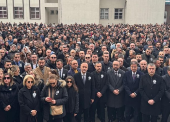 KATLEDİLEN ÖĞRETMENİMİZ FATMA NUR ÇELİK İÇİN DÜZENLENEN ANMA TÖRENİNE KATILDIK